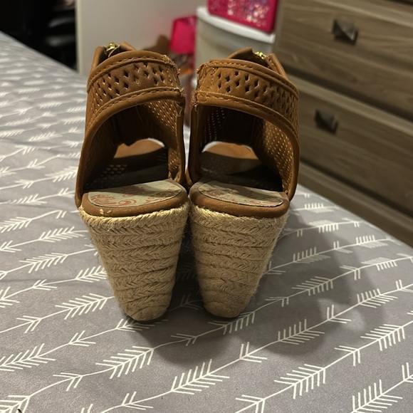 Brown Zipup Wedge - Picture 3 of 4